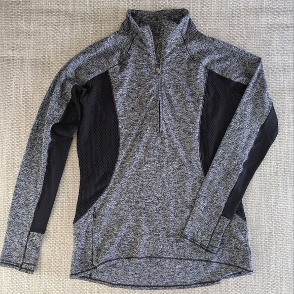 Athleta colorblock running wild half zip top - Picture 4 of 13